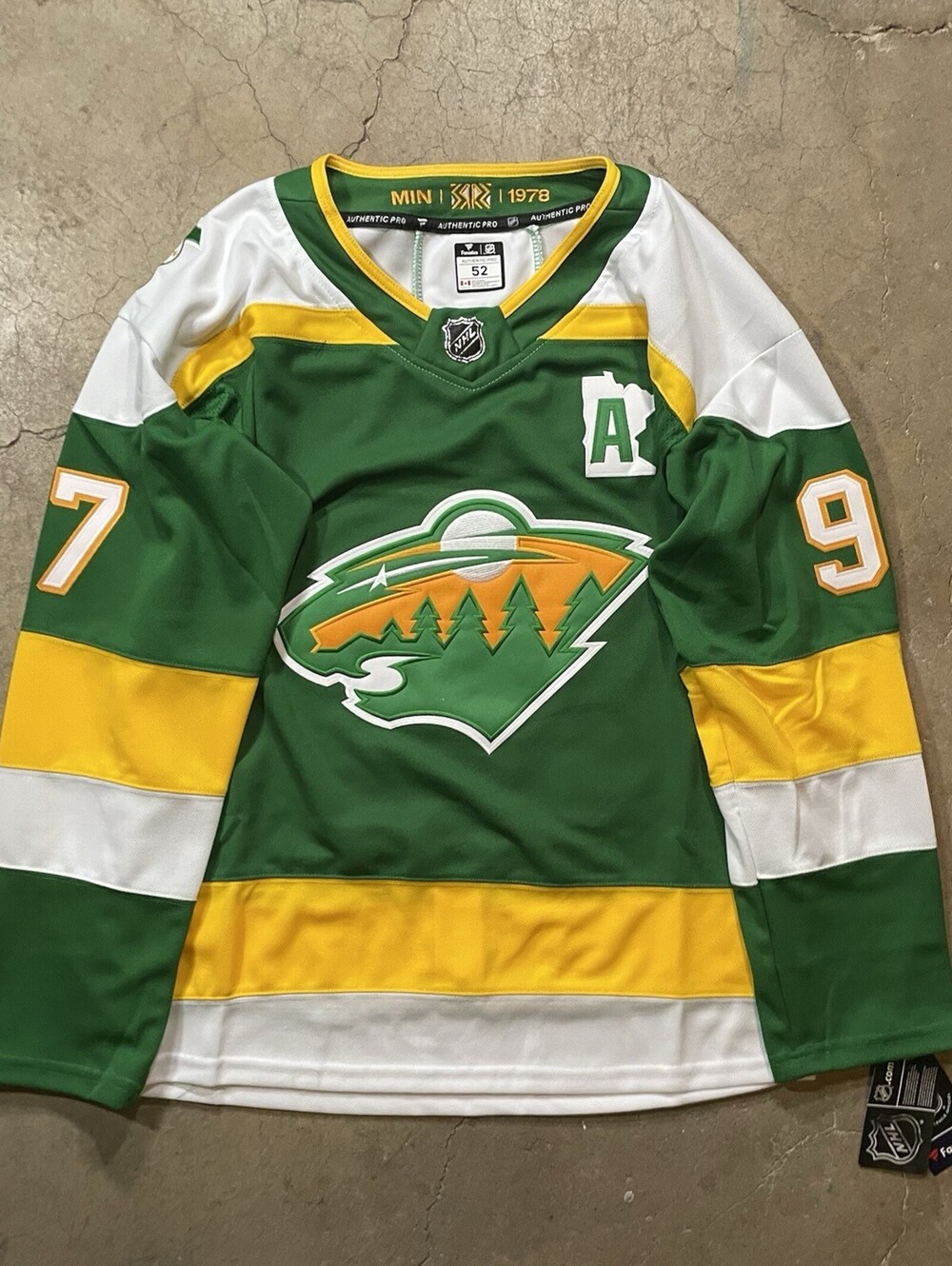 Kirill Kaprizov Minnesota Wild Jersey Green - NWT - L